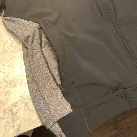 Lululemon Jacket - Picture 3 of 4